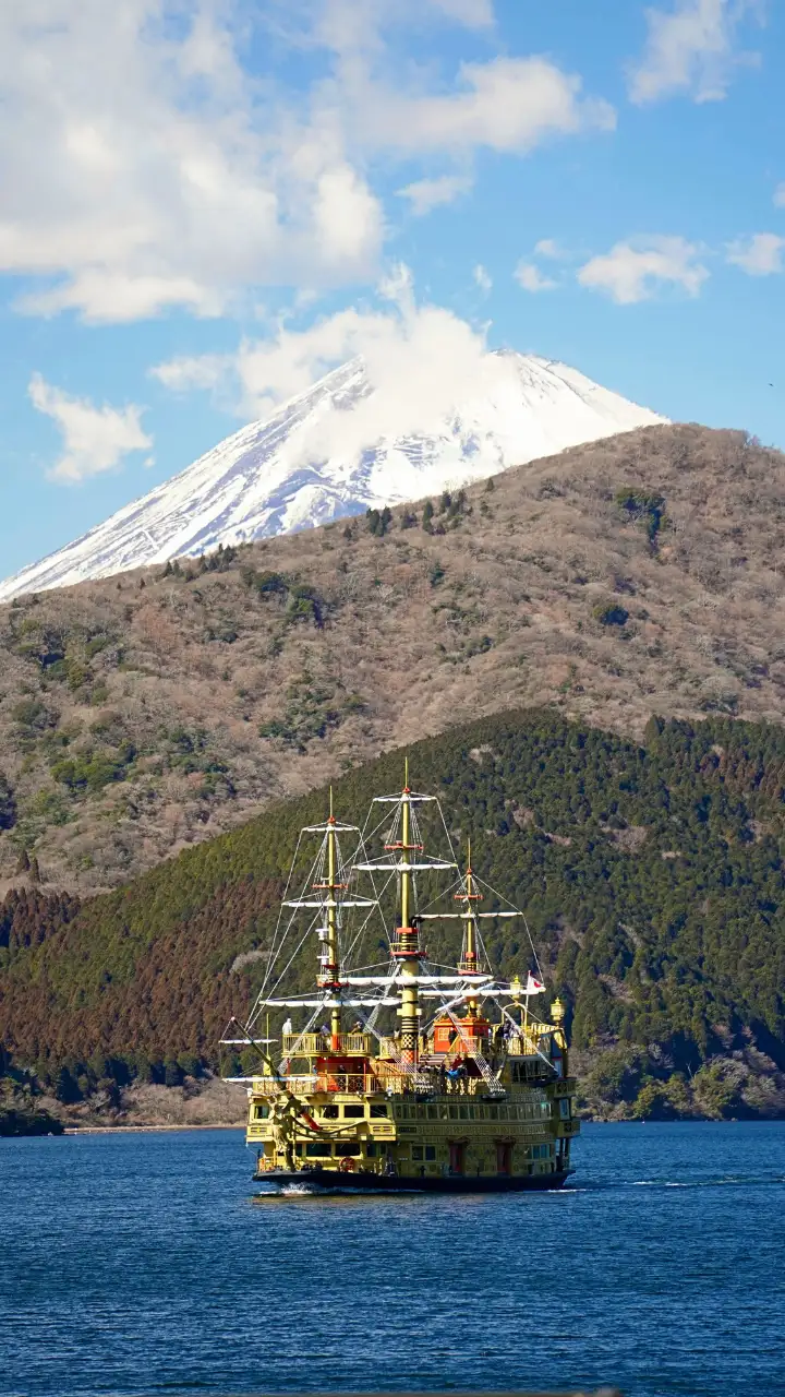 Kanagawa Bateau sur le lac Ashi à Hakone avec vue sur le Mont Fuji dans la préfecture de Kanagawa au Japon